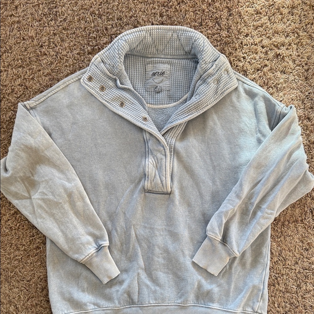 Aerie Women’s Light Gray Zip-Up Sweater